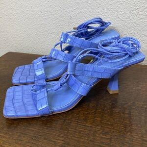 Topshop Periwinkle Croc Embossed Wrap Mid Heel Sandals NWOT US Size 7